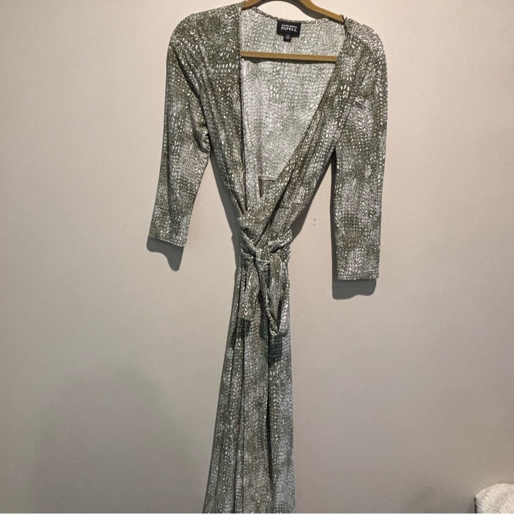 Wrap around dress! Wrap around dresses are classic and super sexy!